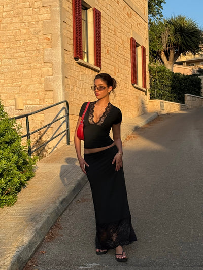 Maxi lace skirt - sort